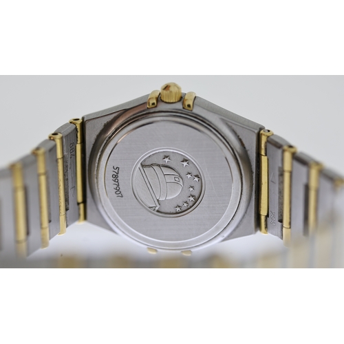 85 - LADIES OMEGA CONSTELLATION QUARTZ WATCH CIRCA 1998, circular champagne dial with baton hour markers,... 