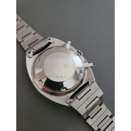 14 - SEIKO 'POGUE' AUTOMATIC SILVER REFERENCE 6139-6002, circular sunburst silver dial with baton hour ma... 