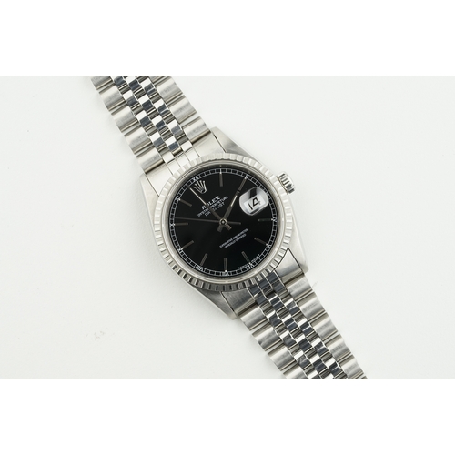 324 - ROLEX OYSTER PERPETUAL DATEJUST W/ GUARANTEE PAPERS REF. 16220 CIRCA 1996, circular black dial with ... 