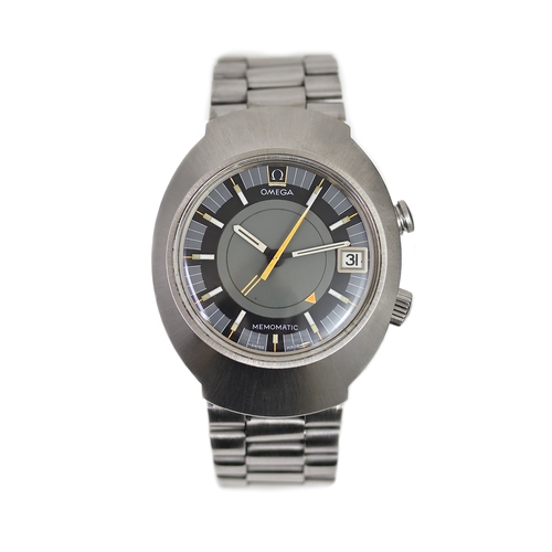 15 - RARE OMEGA MEMOMATIC ALARM WATCH REFERENCE 166.071 CIRCA 1969, circular grey and black dial with bat... 