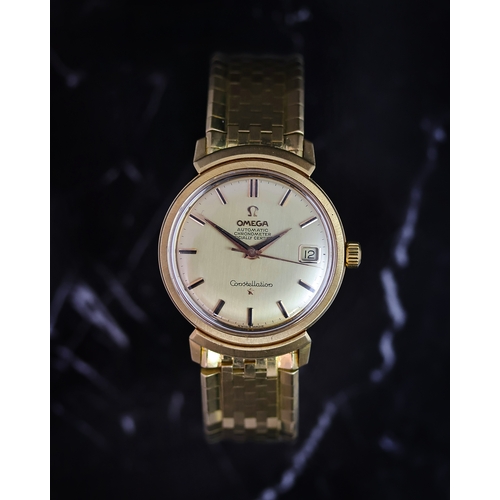 29 - 18CT OMEGA CONSTELLATION REFERENCE 168.002 CIRCA 1962, circular gold dial with baton hour markers, a... 