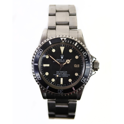 36 - VINTAGE ROLEX SEA DWELLER REFERENCE 1665 CIRCA 1977, circular black MK 1 dial with cream patina hour... 