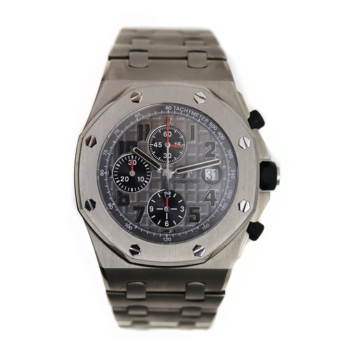 38 - AUDEMARS PIGUET ROYAL OAK OFFSHORE TITANIUM CHRONOGRAPH BOX AND PAPERS 2011, circular grey waffle ef... 