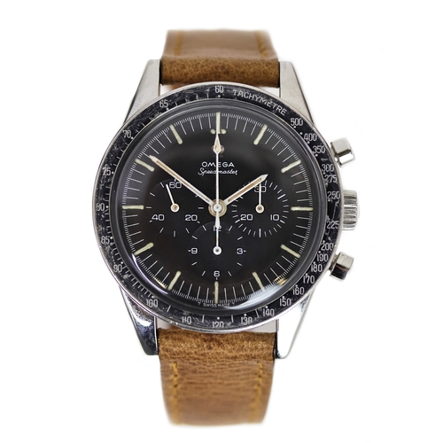 54 - VINTAGE OMEGA SPEEDMASTER 'ED WHITE' REFERENCE 105.003 CIRCA 1964, circular black dial with baton ho... 