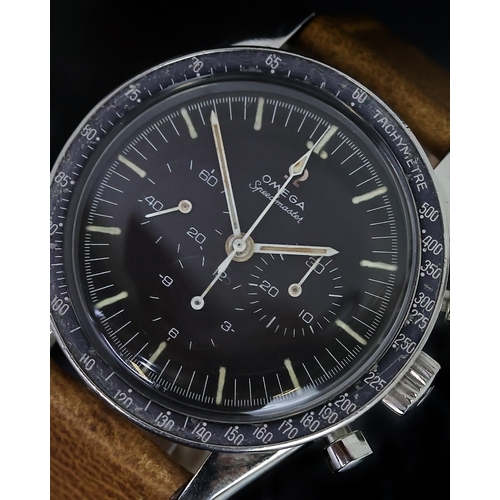 54 - VINTAGE OMEGA SPEEDMASTER 'ED WHITE' REFERENCE 105.003 CIRCA 1964, circular black dial with baton ho... 