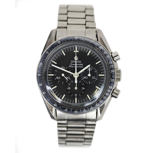 56 - VINTAGE OMEGA SPEEDMASTER PROFESSIONAL REFERENCE 145.022 CIRCA 1978, circular black dial with baton ... 