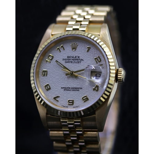 60 - 18CT ROLEX DATEJUST REFERENCE 16238 'JUBILEE DIAL' FULL SET 1997, circular cream jubilee dial with a... 