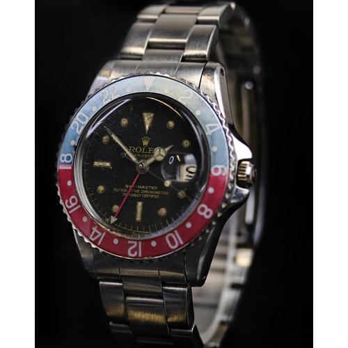 68 - VINTAGE ROLEX GMT MASTER REFERENCE 1675 BOX AND PAPERS 1962, circular gilt aged dial with dot hour m... 