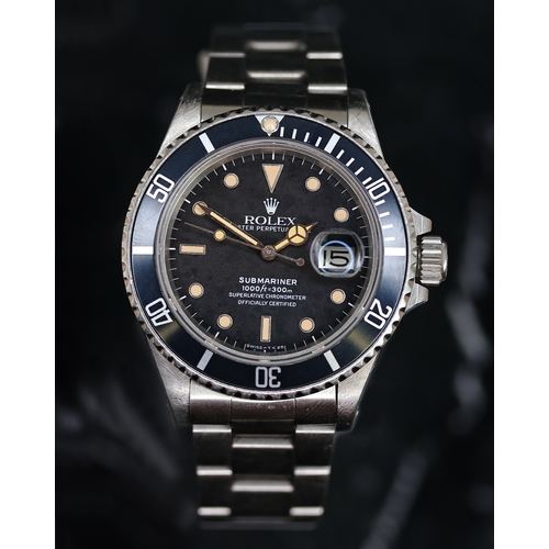 73 - ROLEX SUBMARINER REFERENCE 168000 CIRCA 1986, circular black matte aged dial with applied patina hou... 