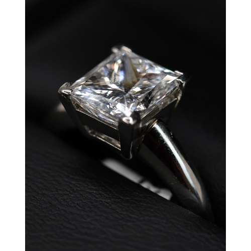 93 - 3.10CT DIAMOND RING, rectangular cut diamond, claw set, mounted in platinum, estimated colour and cl... 