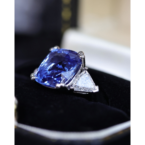 91 - FINE 8.26CT UNTREATED SAPPHIRE AND DIAMOND RING,  fine blue sapphire, rectangular cushion cut, mount... 