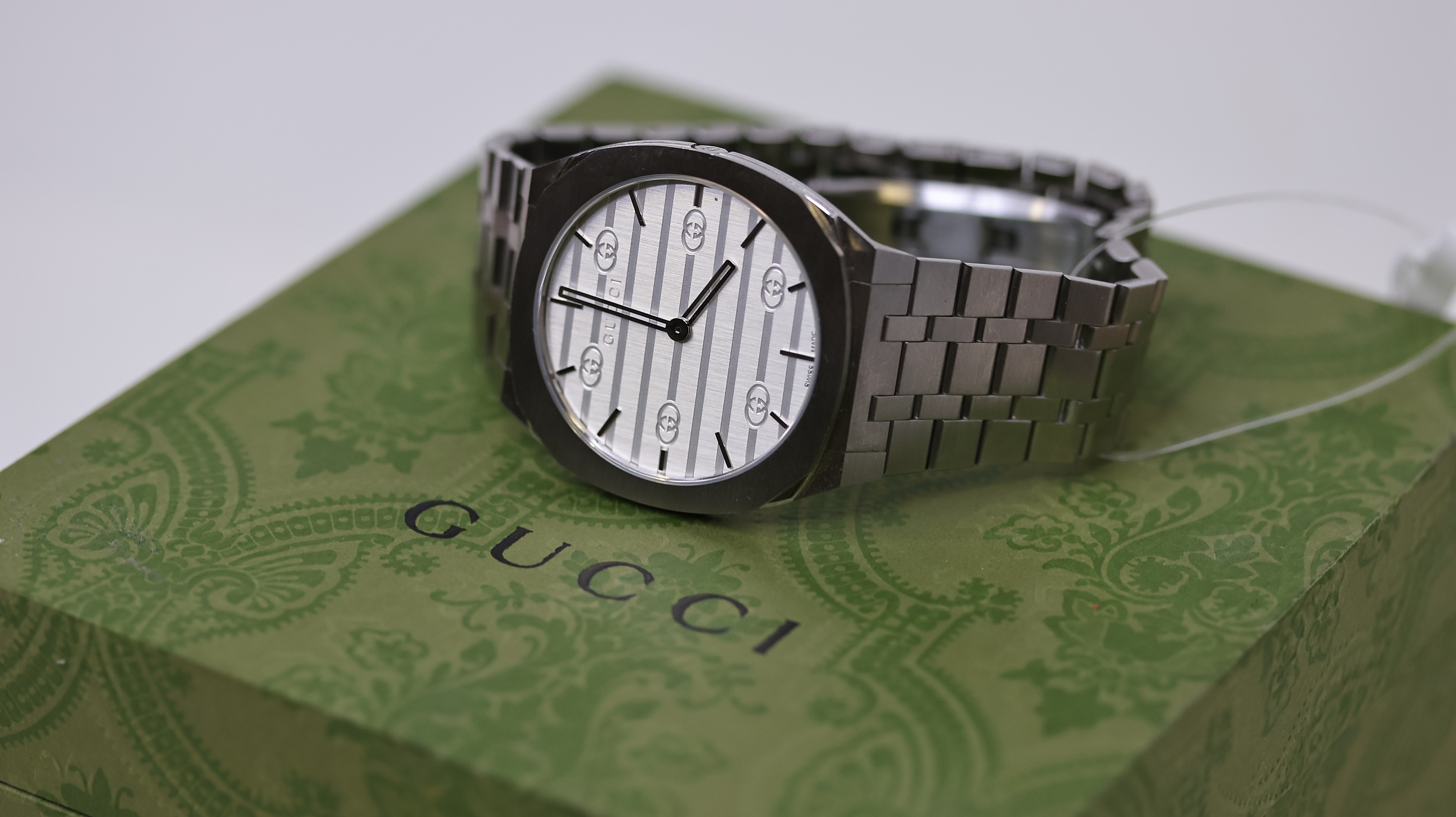 Gucci ceramic clearance watch