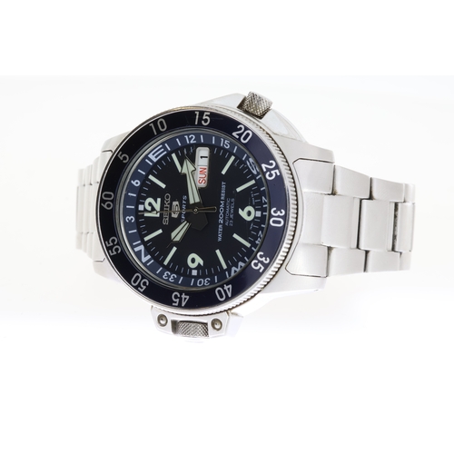 18 - SEIKO 5 ATLAS 'LANDSHARK' AUTOMATIC REFERENCE 7S36-01E0, circular black dial with baton and arabic n... 