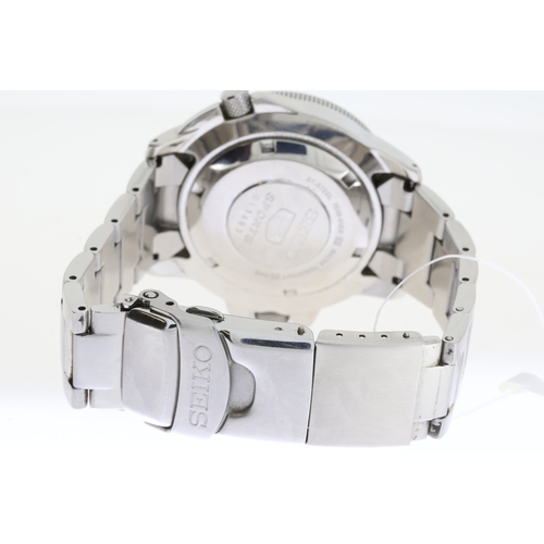 18 - SEIKO 5 ATLAS 'LANDSHARK' AUTOMATIC REFERENCE 7S36-01E0, circular black dial with baton and arabic n... 