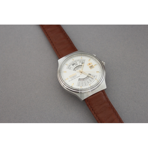 24 - ORIENT AUTOMATIC MULTI-YEAR CALENDAR WRISTWATCH, circular silver dial with baton hour markers, month... 