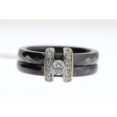 1008 - Guy Laroche Diamond H Ceramic Ring