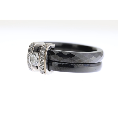 1008 - Guy Laroche Diamond H Ceramic Ring