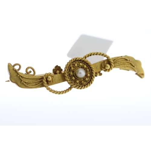 1012 - 15ct Seed Pearl Brooch