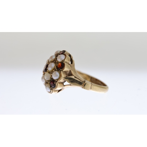 1046 - 9ct Gold Garnet And Pearl Round Cluster Split Shank Dress Ring (4.7g)