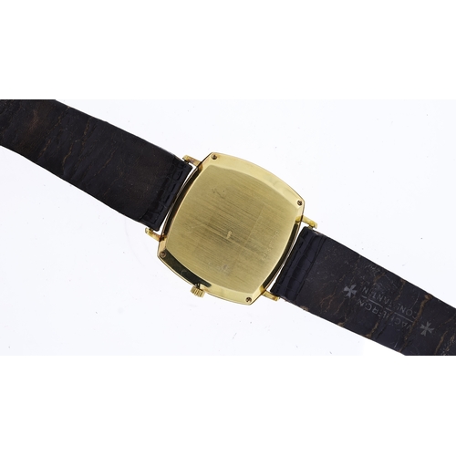 253 - 18CT VACHERON CONSTANTIN AUTOMATIC CIRCA 1970's, square champagne dial with baton hour markers, appr... 