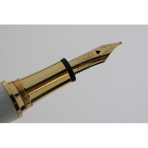 38 - 18CT MONTBLANC INGRID BERMAN L'ATTRICE ARTISAN LIMITED EDITION 75 FOUNTAIN PEN, number 15 of 75 piec... 