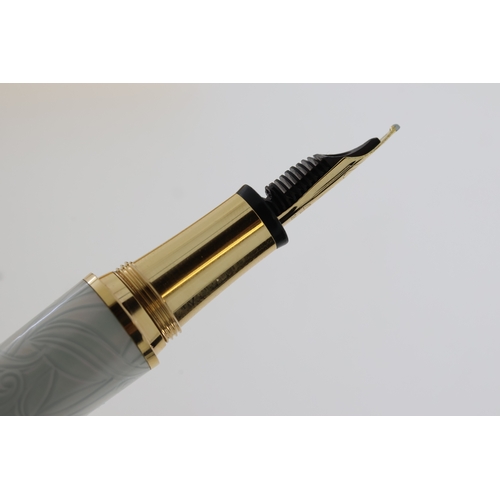 38 - 18CT MONTBLANC INGRID BERMAN L'ATTRICE ARTISAN LIMITED EDITION 75 FOUNTAIN PEN, number 15 of 75 piec... 