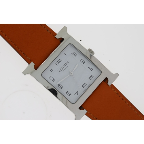 60 - LADIES HERMES HEURE H REFERENCE HH1.810 WITH BOX , 30mm stainless steel case, white radial dial with... 