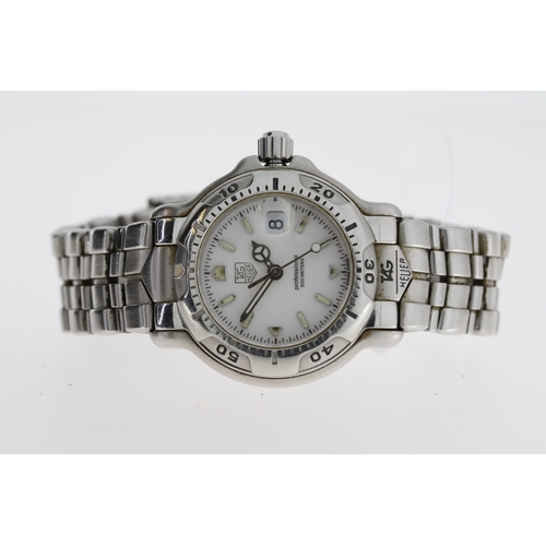 78 - TAG HEUER LADIES PROFESSIONAL REFERENCE WH1311, white dial,luminour hourmarkers, rotating bezel, 29m... 