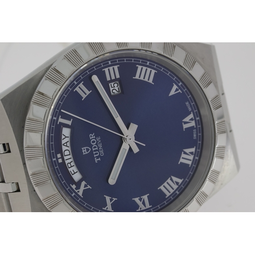 114 - TUDOR ROYAL DATE DAY REFERENCE 28600, blue dial with Roman numerals, stainless steel case and interg... 