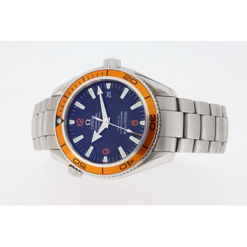 125 - OMEGA SEAMASTER PLANET OCEAN REFERENCE 2209.50.00 CIRCA 2007, circular black dial with applied hour ... 