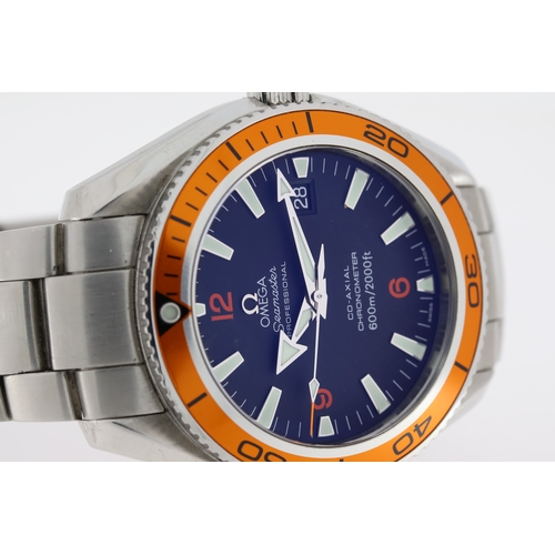 125 - OMEGA SEAMASTER PLANET OCEAN REFERENCE 2209.50.00 CIRCA 2007, circular black dial with applied hour ... 