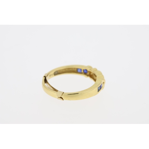 1041 - Fine 18ct Gold Sapphire and Diamond RingMarked 750 for 18ct Gold set with Brilliant Cut Diamonds in ... 