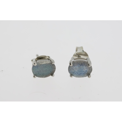 1075 - Pair of labradorite studs in silver