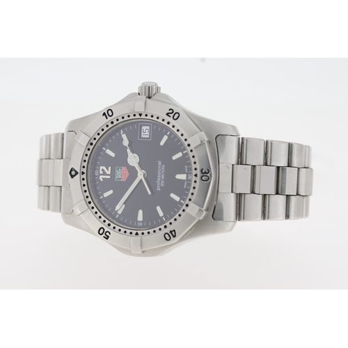 14 - TAG HEUER 2000 CLASSIC, QUARTZ WATCH REFERENCE WK1110-0 W/BOX AND PAPERS 2001. Approx 37mm stainless... 