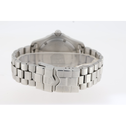 14 - TAG HEUER 2000 CLASSIC, QUARTZ WATCH REFERENCE WK1110-0 W/BOX AND PAPERS 2001. Approx 37mm stainless... 