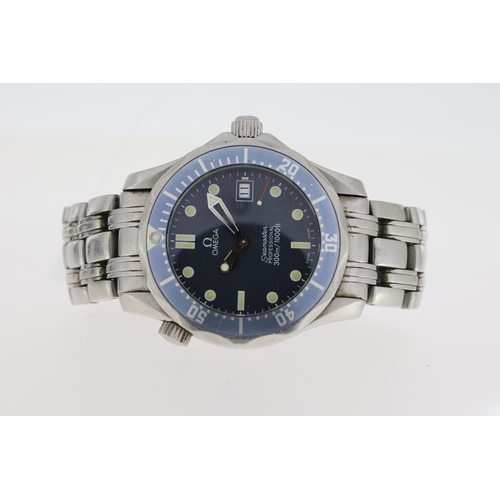 45 - OMEGA SEAMASTER 300M MID SIZE QUARTZ CIRCA 1998, circular blue wave dial with dot hour markers, quic... 