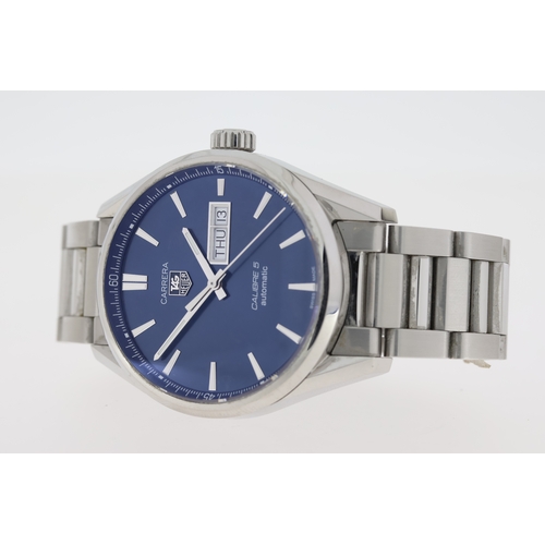 47 - TAG HEUER CARRERA CALIBRE 5 AUTOMATIC WATCH WITH BOX, 2022, Approx 41mm stainless steel case with a ... 