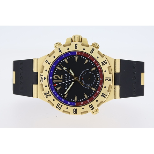 54 - BULGARI BVLGARI 18CT DIAGONO PROFESSIONAL AUTOMATIC GMT REFERENCE L0465, black dial,luminous hour ma... 