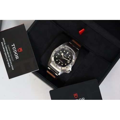 9 - TUDOR BLACK BAY P01 REFERENCE 70150 BOX AND PAPERS 2021, circular black dial with cream hour markers... 