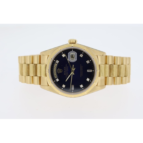 53 - 18CT ROLEX DAY DATE DEGRADE BARK FINISH REFERENCE 18078 WITH RECENT ROLEX SERVICE, circular navy blu... 