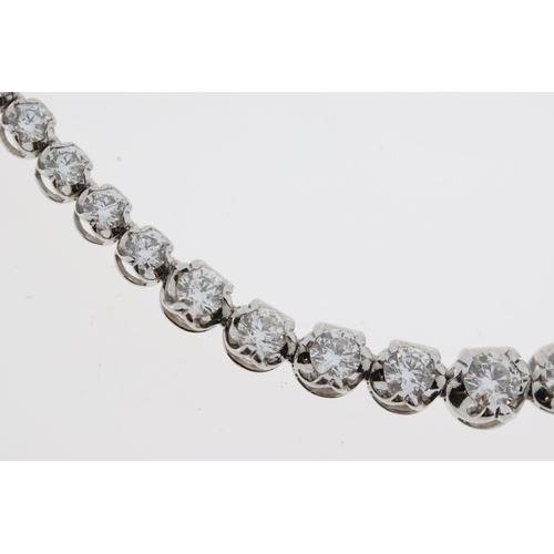 1020 - 7ct Diamond Necklace, 18ct white gold diamond set necklace. 109 claw set diamonds. 7.00ct total weig... 