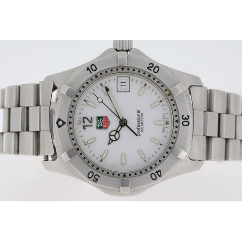 124 - TAG HEUER 2000 QUARTZ WATCH W/PAPERS 2010, REFERENCE WK1111-0. Approx 39mm stainless steel case with... 