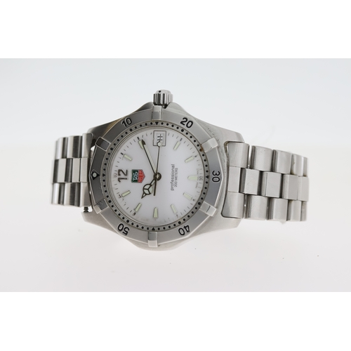 124 - TAG HEUER 2000 QUARTZ WATCH W/PAPERS 2010, REFERENCE WK1111-0. Approx 39mm stainless steel case with... 