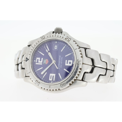 140 - TAG HEUER PROFESSIONAL QUARTZ, circular blue dial with baton and arabic numeral hour markers, quicks... 