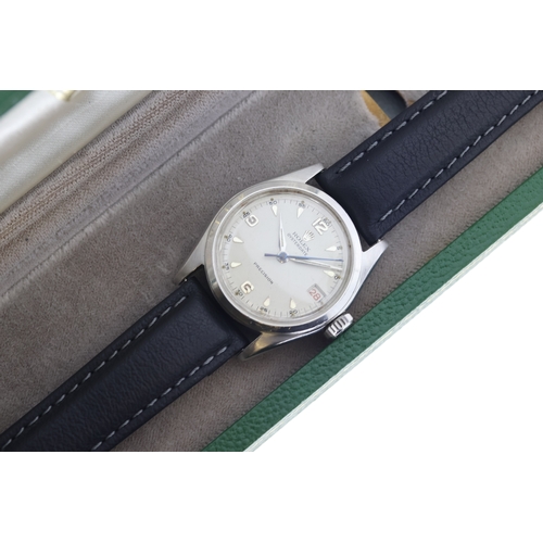 212 - VINTAGE ROLEX OYSTERDATE REFERENCE 6066 WITH BOX, circular silver dial with baton hour markers, roul... 