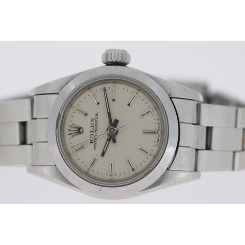 65 - LADIES ROLEX OYSTER PERPETUAL REFERENCE 67180 CIRCA 1987, circular silver dial with baton hour marke... 