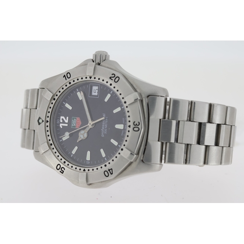 73 - TAG HEUER 2000 QUARTZ WATCH REFERENCE WK1110-0, Professional 200m. Approx 37mm stainless steel case ... 