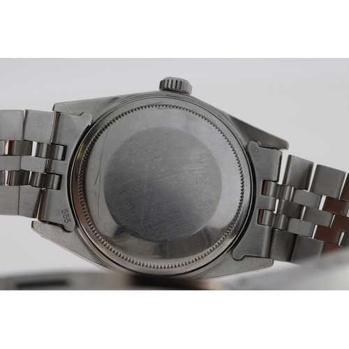 85 - VINTAGE ROLEX DATEJUST 1601 ROULETTE DATE CIRCA 1968, circular silver dial with baton hour markers, ... 