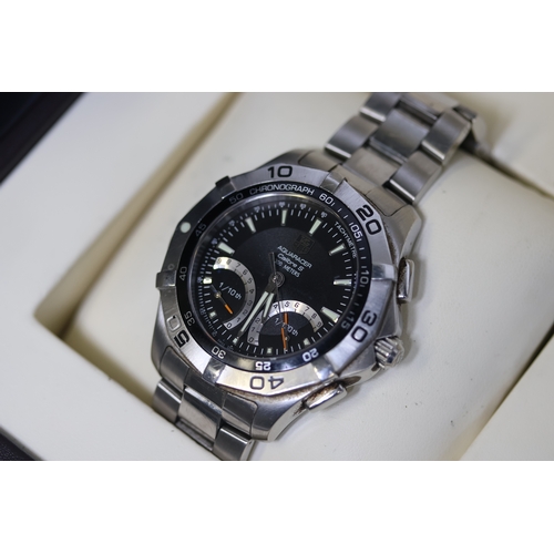 16 - TAG HEUER AQUARACER CALIBRE S REFERENCE CAF7010 WITH BOX AND PAPERS 2014, black dial, chronograph to... 