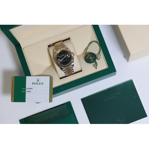 8 - ROLEX DATEJUST 41 WIMBELDON REFERENCE 126333 BOX AND PAPERS 2019, circular grey sunburst dial with '... 